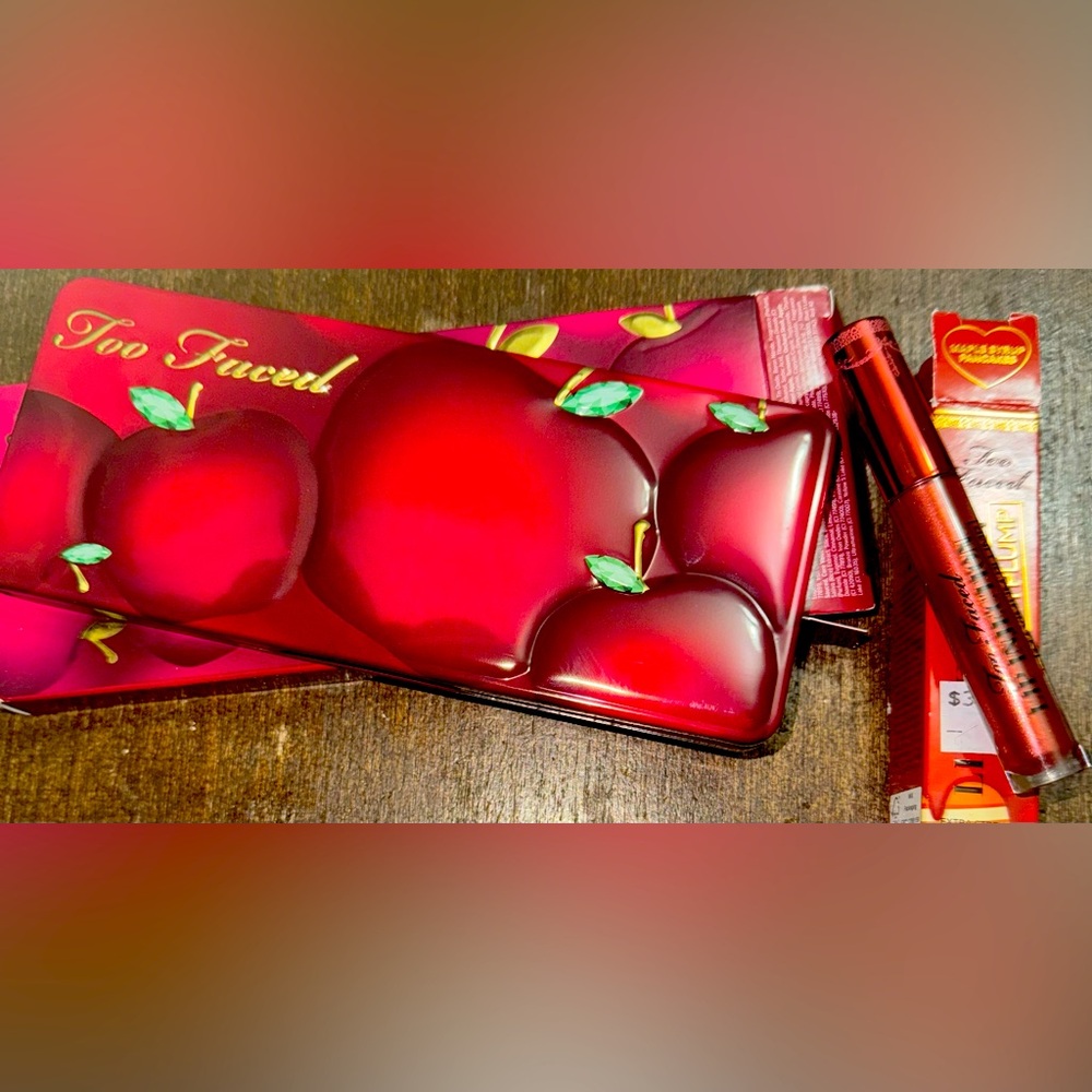 BNIB) too faced Appley in love palette & maple syrup, pancakes lipgloss